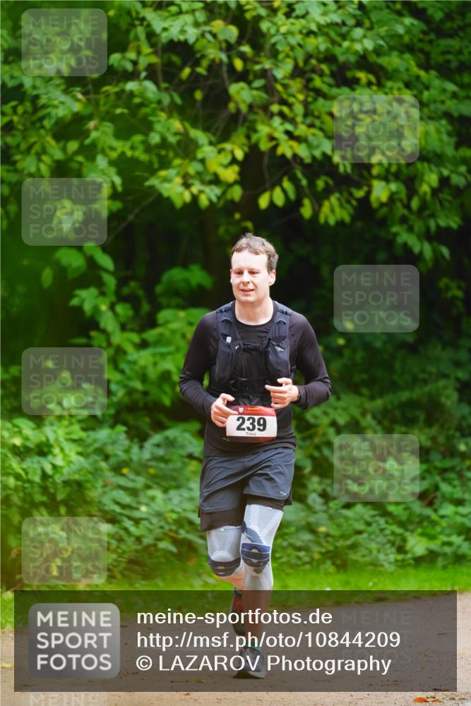 11.10.2026 - Bramfelder Halbmarathon 2026 LAZAROV Photography http://msf.ph/oto/10844209 11.10.2026 10:57:58 Laufen 239 meine-sportfotos.de