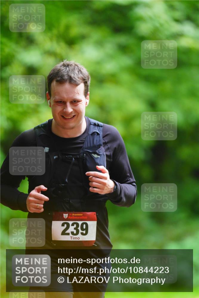 11.10.2026 - Bramfelder Halbmarathon 2026 LAZAROV Photography http://msf.ph/oto/10844223 11.10.2026 10:58:03 Laufen 50, 35, 239 meine-sportfotos.de