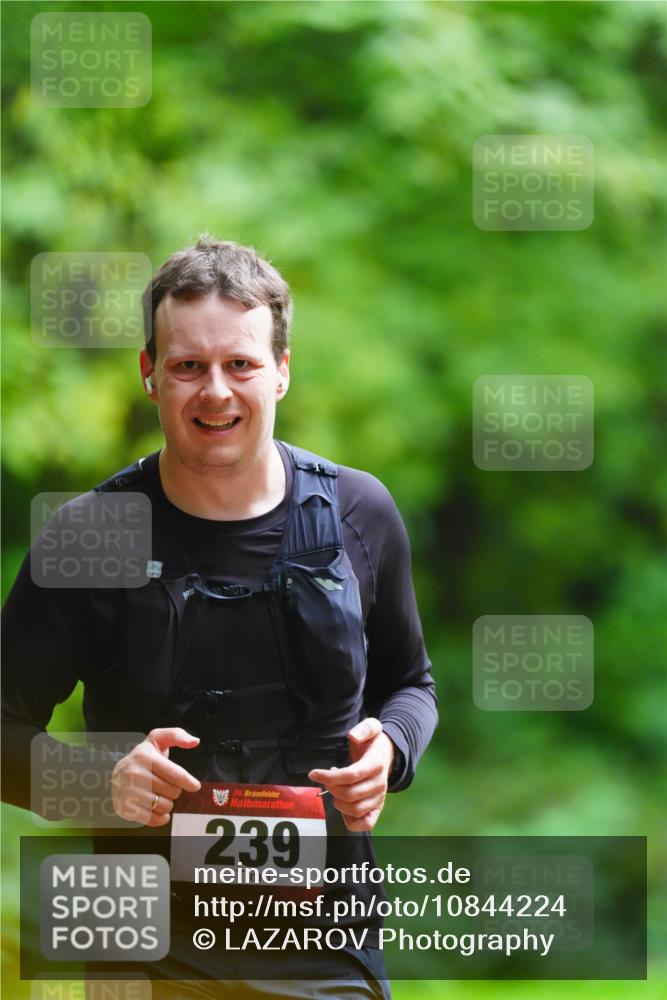 11.10.2026 - Bramfelder Halbmarathon 2026 LAZAROV Photography http://msf.ph/oto/10844224 11.10.2026 10:58:04 Laufen 50, 35, 239 meine-sportfotos.de