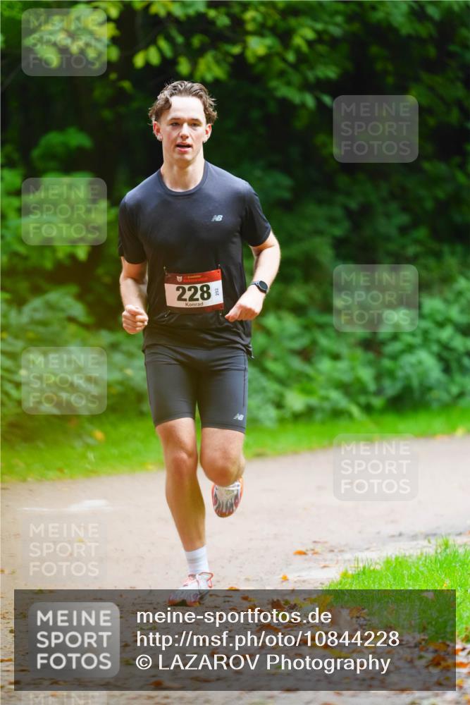 11.10.2026 - Bramfelder Halbmarathon 2026 LAZAROV Photography http://msf.ph/oto/10844228 11.10.2026 10:58:10 Laufen 228 meine-sportfotos.de