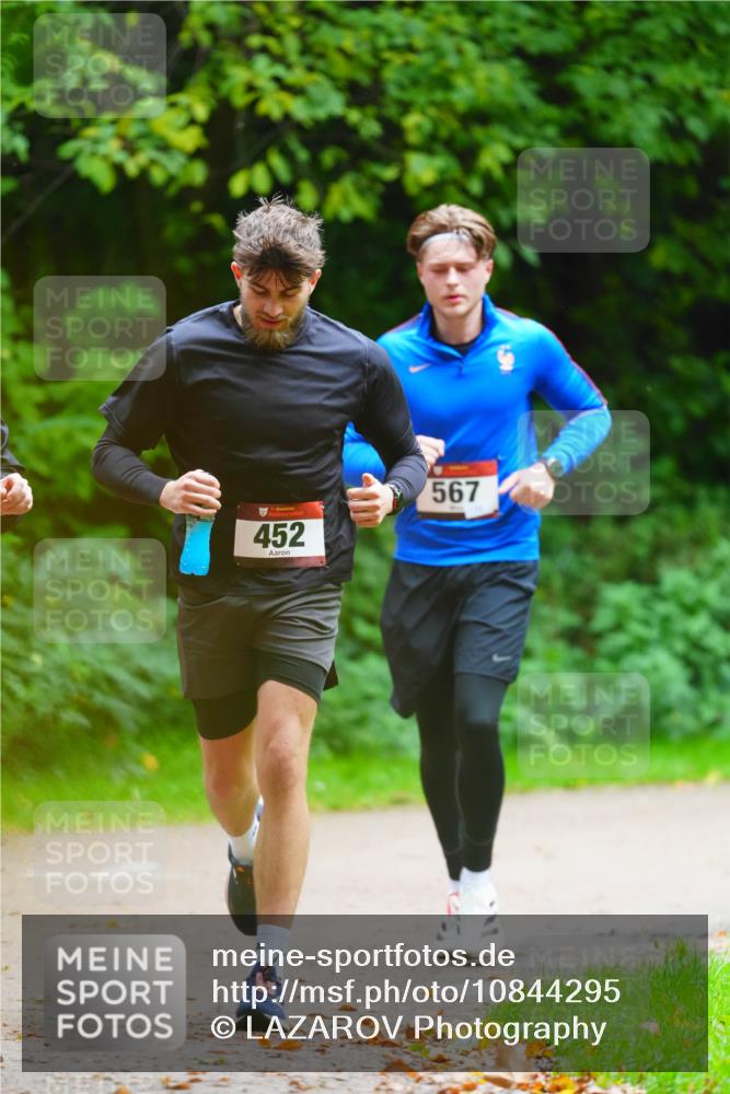 11.10.2026 - Bramfelder Halbmarathon 2026 LAZAROV Photography http://msf.ph/oto/10844295 11.10.2026 10:58:59 Laufen 452, 567 meine-sportfotos.de