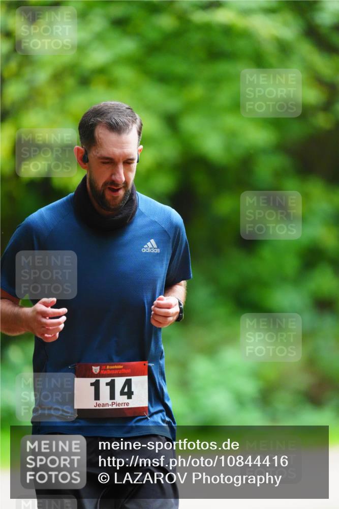 11.10.2026 - Bramfelder Halbmarathon 2026 LAZAROV Photography http://msf.ph/oto/10844416 11.10.2026 11:00:08 Laufen 35, 114 meine-sportfotos.de