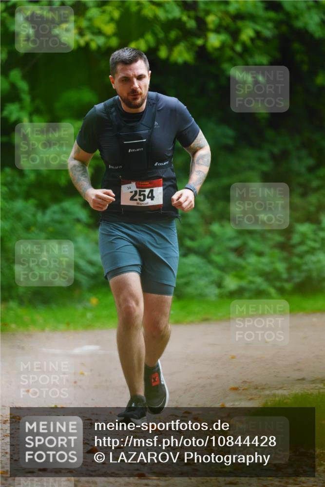 11.10.2026 - Bramfelder Halbmarathon 2026 LAZAROV Photography http://msf.ph/oto/10844428 11.10.2026 11:00:27 Laufen 34, 254 meine-sportfotos.de
