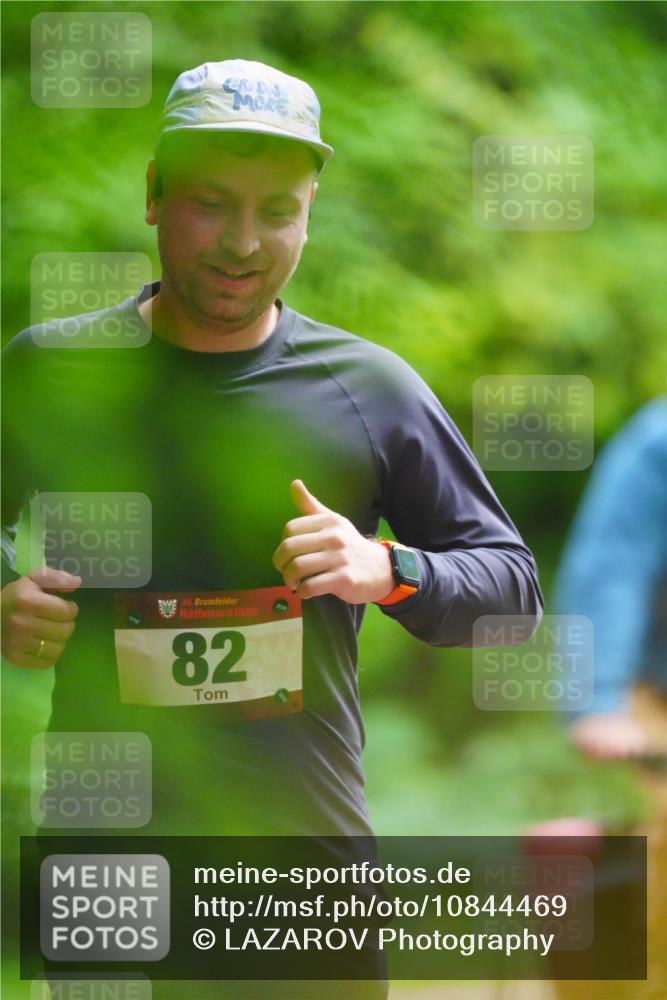 11.10.2026 - Bramfelder Halbmarathon 2026 LAZAROV Photography http://msf.ph/oto/10844469 11.10.2026 11:00:48 Laufen 35, 82 meine-sportfotos.de