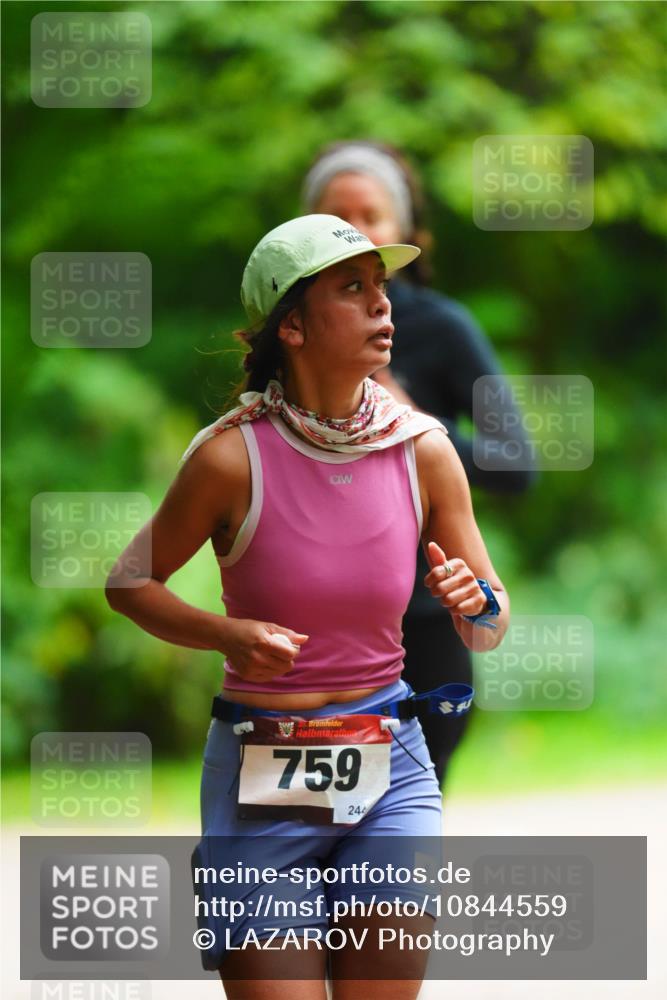 11.10.2026 - Bramfelder Halbmarathon 2026 LAZAROV Photography http://msf.ph/oto/10844559 11.10.2026 11:02:29 Laufen 35, 759, 244 meine-sportfotos.de
