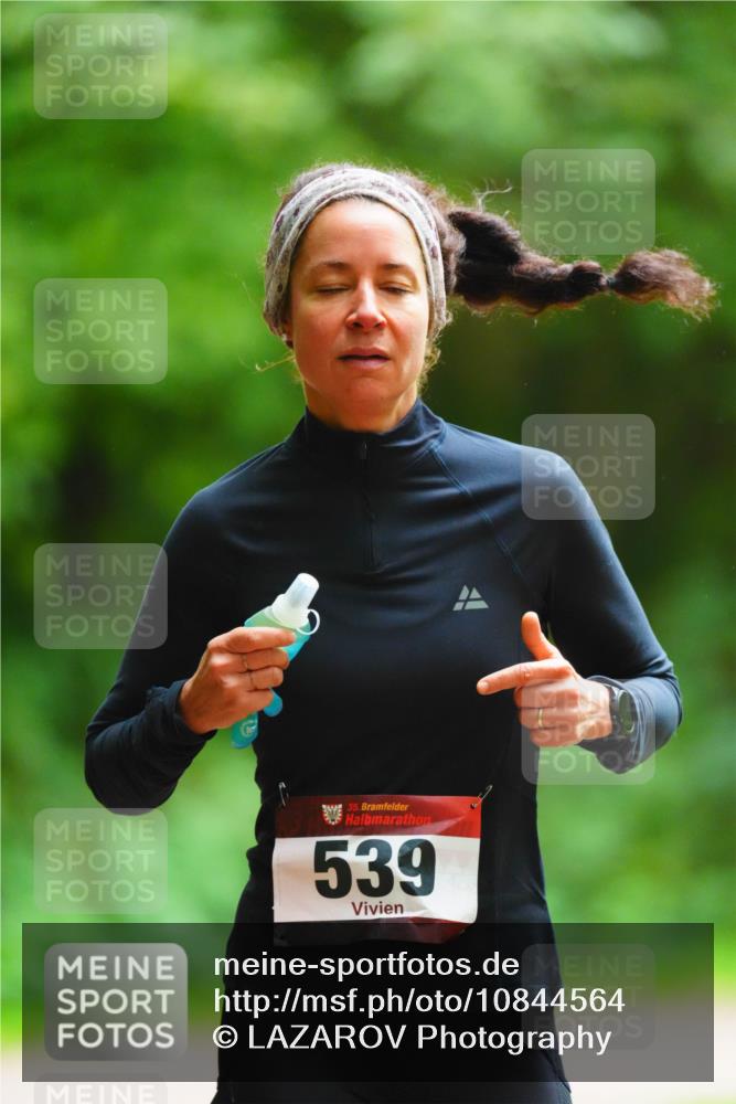 11.10.2026 - Bramfelder Halbmarathon 2026 LAZAROV Photography http://msf.ph/oto/10844564 11.10.2026 11:02:32 Laufen 35, 539 meine-sportfotos.de