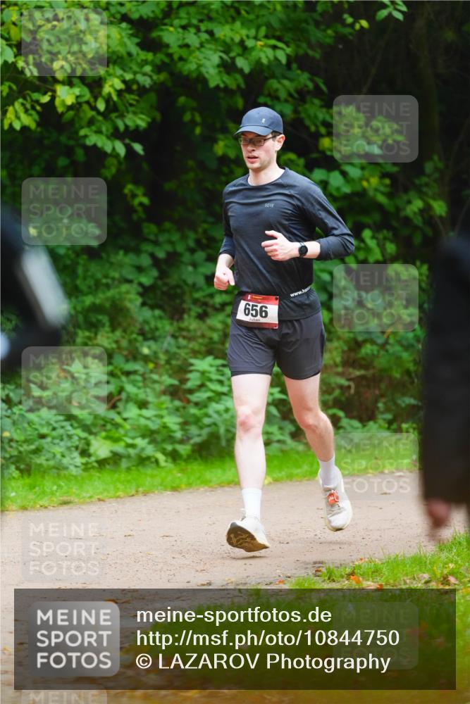 11.10.2026 - Bramfelder Halbmarathon 2026 LAZAROV Photography http://msf.ph/oto/10844750 11.10.2026 11:05:46 Laufen 656 meine-sportfotos.de