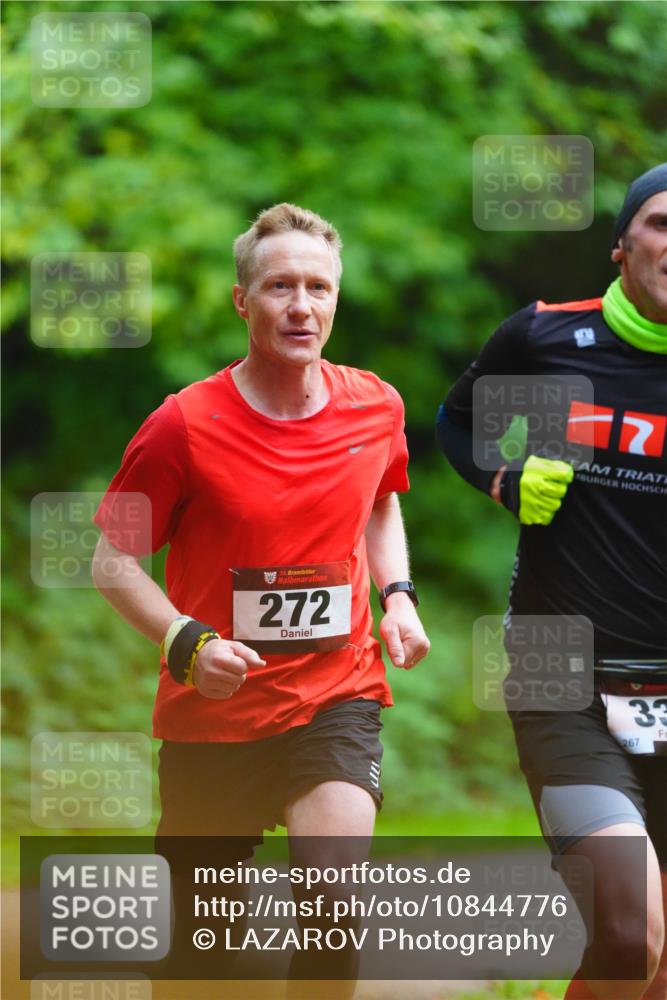 11.10.2026 - Bramfelder Halbmarathon 2026 LAZAROV Photography http://msf.ph/oto/10844776 11.10.2026 11:06:08 Laufen 35, 272, 7, 33, 267 meine-sportfotos.de