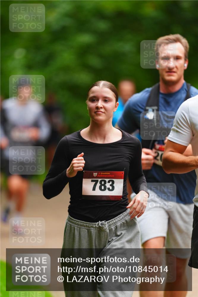 11.10.2026 - Bramfelder Halbmarathon 2026 LAZAROV Photography http://msf.ph/oto/10845014 11.10.2026 11:10:54 Laufen 35, 783 meine-sportfotos.de