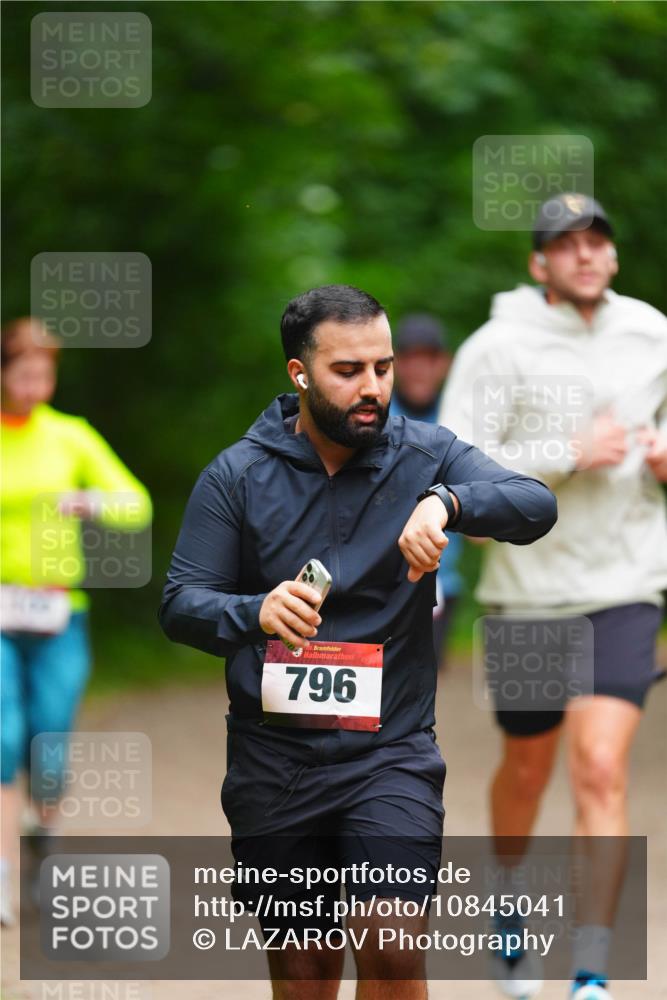 11.10.2026 - Bramfelder Halbmarathon 2026 LAZAROV Photography http://msf.ph/oto/10845041 11.10.2026 11:11:21 Laufen 5, 796 meine-sportfotos.de