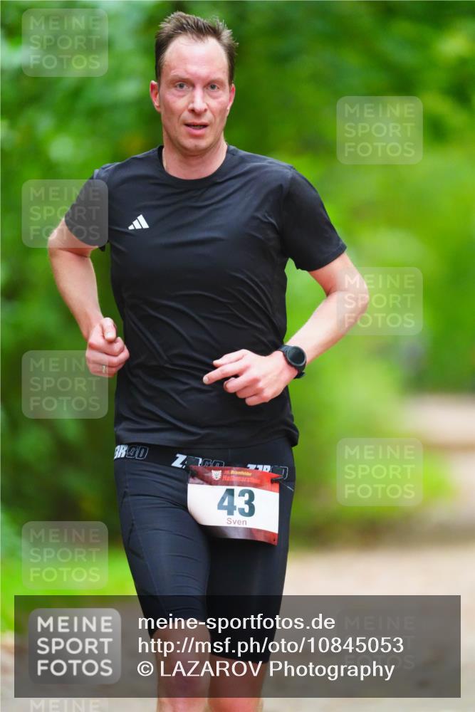 11.10.2026 - Bramfelder Halbmarathon 2026 LAZAROV Photography http://msf.ph/oto/10845053 11.10.2026 11:12:00 Laufen 5, 43 meine-sportfotos.de