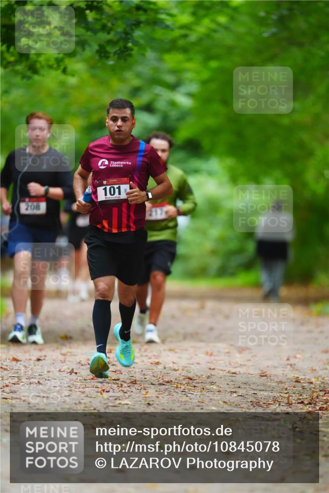 11.10.2026 - Bramfelder Halbmarathon 2026 LAZAROV Photography http://msf.ph/oto/10845078 11.10.2026 11:12:21 Laufen 208, 101, 217 meine-sportfotos.de