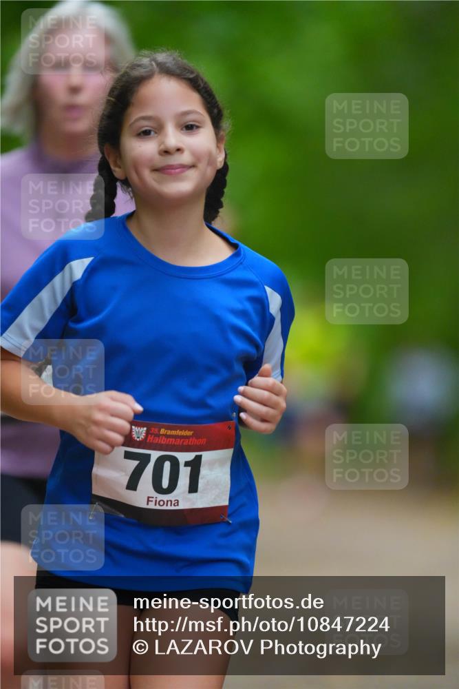 11.10.2026 - Bramfelder Halbmarathon 2026 LAZAROV Photography http://msf.ph/oto/10847224 11.10.2026 11:38:52 Laufen 35, 701 meine-sportfotos.de