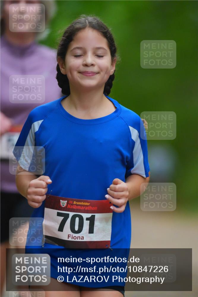 11.10.2026 - Bramfelder Halbmarathon 2026 LAZAROV Photography http://msf.ph/oto/10847226 11.10.2026 11:38:52 Laufen 35, 701 meine-sportfotos.de