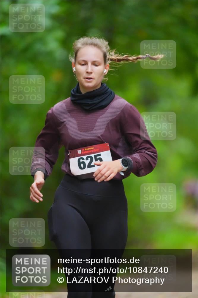 11.10.2026 - Bramfelder Halbmarathon 2026 LAZAROV Photography http://msf.ph/oto/10847240 11.10.2026 11:39:02 Laufen 35, 625 meine-sportfotos.de