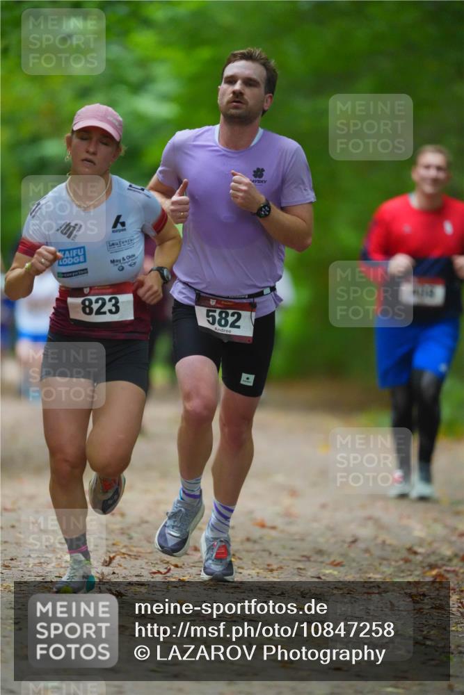 11.10.2026 - Bramfelder Halbmarathon 2026 LAZAROV Photography http://msf.ph/oto/10847258 11.10.2026 11:39:18 Laufen 823, 582 meine-sportfotos.de