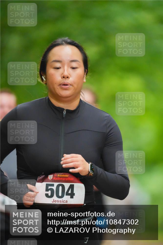 11.10.2026 - Bramfelder Halbmarathon 2026 LAZAROV Photography http://msf.ph/oto/10847302 11.10.2026 11:39:49 Laufen 35, 504, 7 meine-sportfotos.de