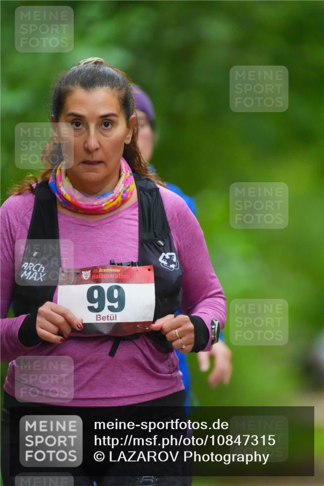 11.10.2026 - Bramfelder Halbmarathon 2026 LAZAROV Photography http://msf.ph/oto/10847315 11.10.2026 11:39:55 Laufen 35, 99 meine-sportfotos.de