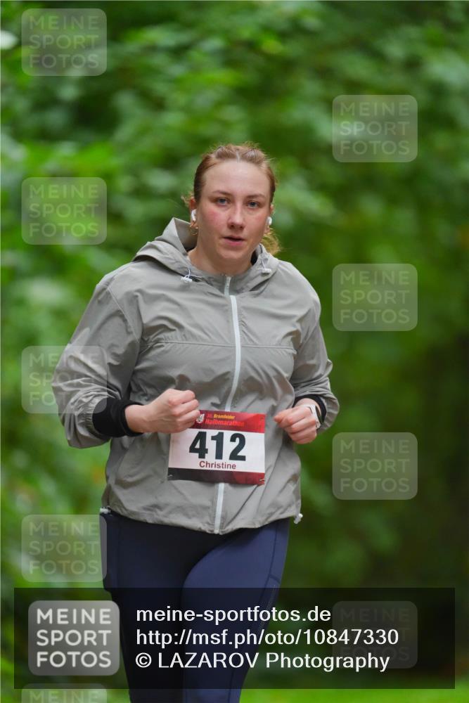 11.10.2026 - Bramfelder Halbmarathon 2026 LAZAROV Photography http://msf.ph/oto/10847330 11.10.2026 11:40:07 Laufen 35, 412 meine-sportfotos.de