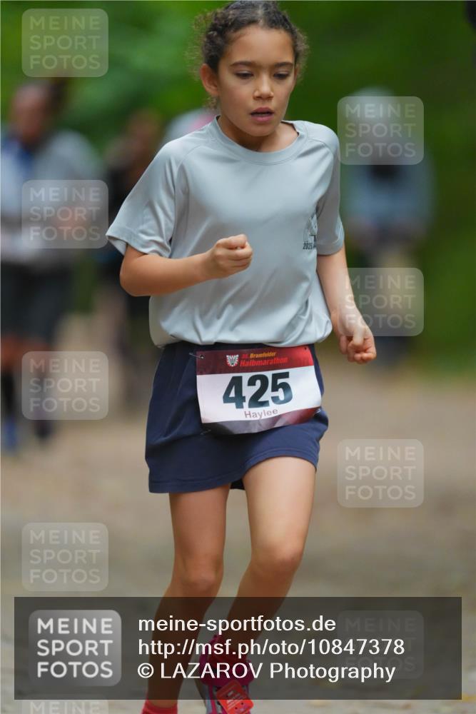 11.10.2026 - Bramfelder Halbmarathon 2026 LAZAROV Photography http://msf.ph/oto/10847378 11.10.2026 11:40:29 Laufen 35, 425, 2026 meine-sportfotos.de