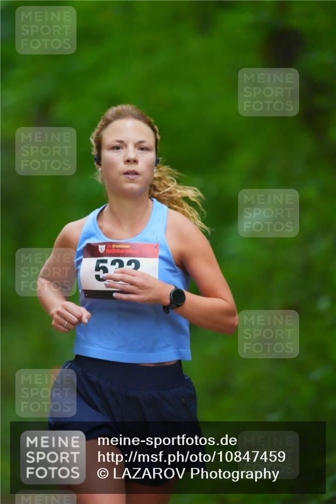 11.10.2026 - Bramfelder Halbmarathon 2026 LAZAROV Photography http://msf.ph/oto/10847459 11.10.2026 11:41:37 Laufen 35 meine-sportfotos.de