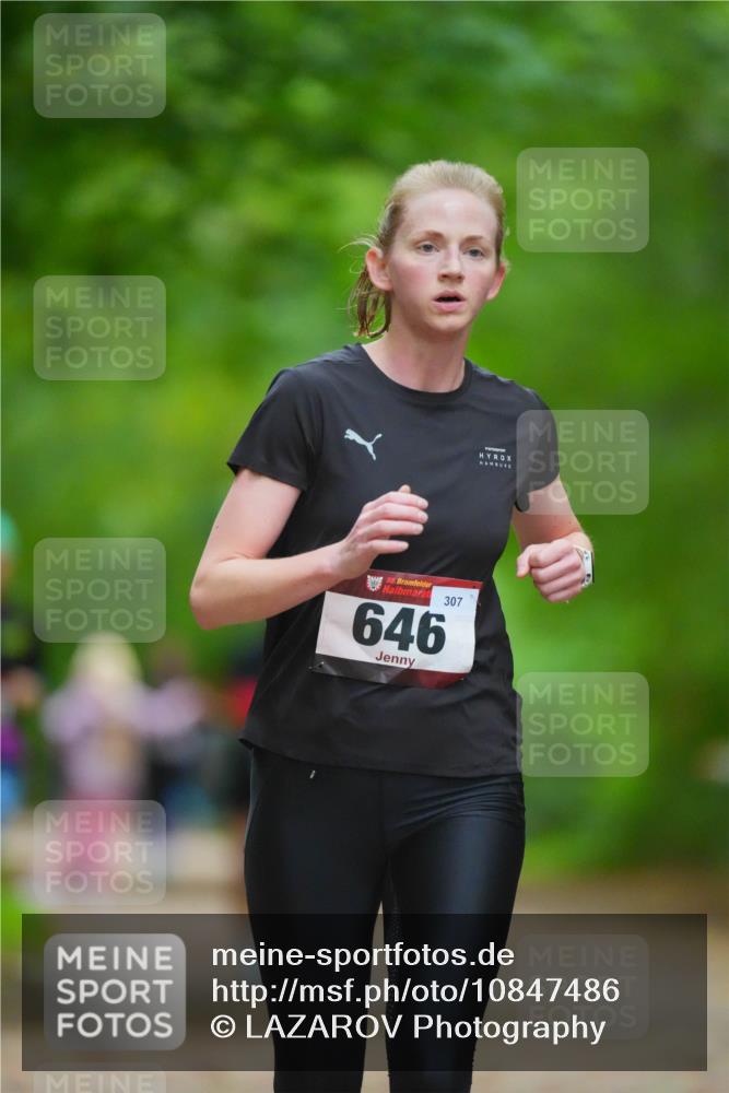 11.10.2026 - Bramfelder Halbmarathon 2026 LAZAROV Photography http://msf.ph/oto/10847486 11.10.2026 11:42:14 Laufen 35, 646, 307 meine-sportfotos.de
