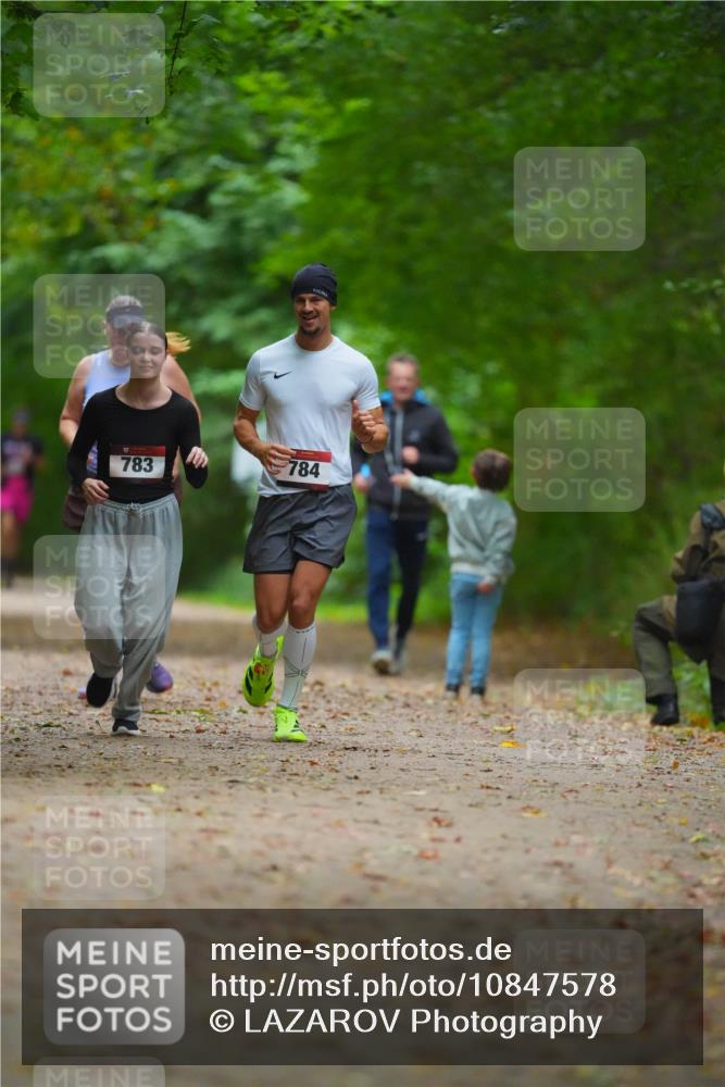 11.10.2026 - Bramfelder Halbmarathon 2026 LAZAROV Photography http://msf.ph/oto/10847578 11.10.2026 11:43:08 Laufen 783, 784 meine-sportfotos.de