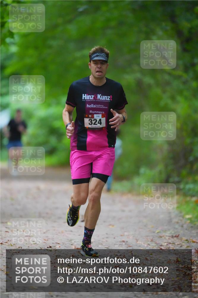 11.10.2026 - Bramfelder Halbmarathon 2026 LAZAROV Photography http://msf.ph/oto/10847602 11.10.2026 11:43:36 Laufen 310, 324 meine-sportfotos.de