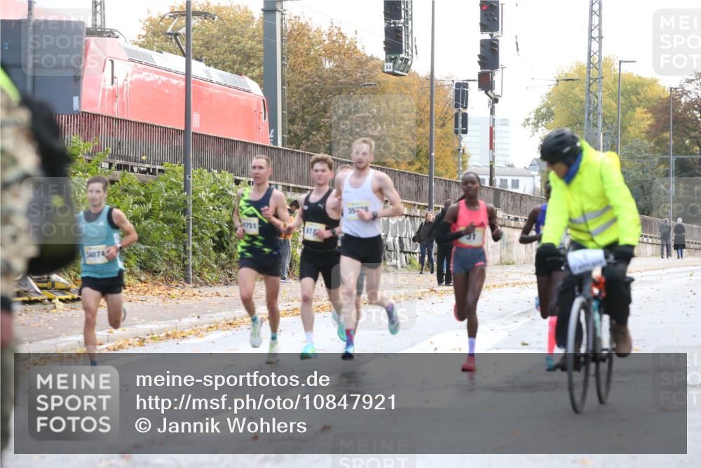 25.10.2026 - hella hamburg halbmarathon Jannik Wohlers http://msf.ph/oto/10847921 25.10.2026 10:10:53 Lombardsbrücke 20, 23, 16804, 35778, 34751, 34074, 31, 46, 6187 meine-sportfotos.de
