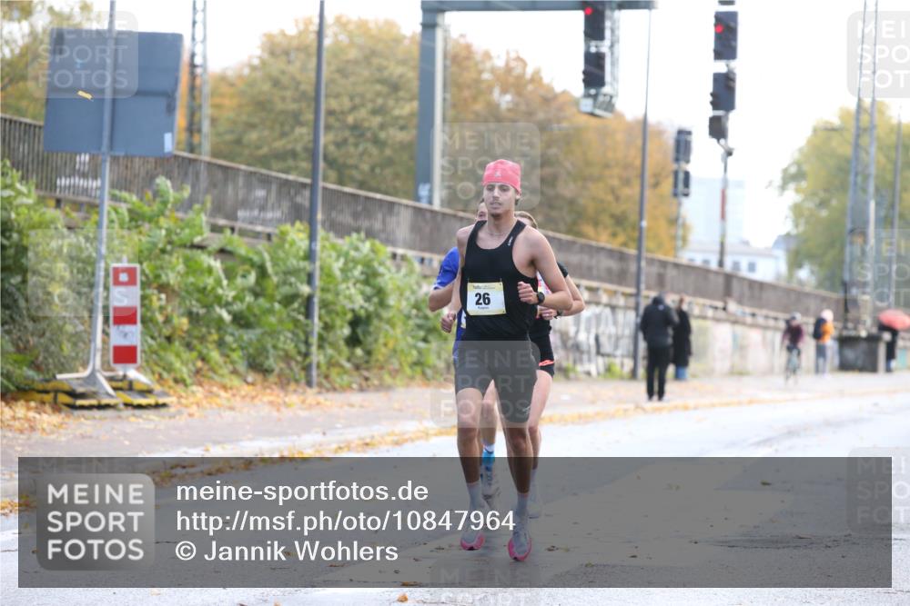 25.10.2026 - hella hamburg halbmarathon Jannik Wohlers http://msf.ph/oto/10847964 25.10.2026 10:12:40 Lombardsbrücke 41, 26, 30088 meine-sportfotos.de