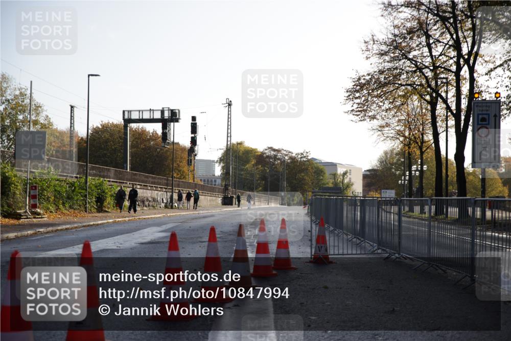 25.10.2026 - hella hamburg halbmarathon Jannik Wohlers http://msf.ph/oto/10847994 25.10.2026 09:48:18 Lombardsbrücke  meine-sportfotos.de