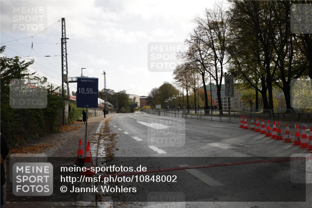 25.10.2026 - hella hamburg halbmarathon Jannik Wohlers http://msf.ph/oto/10848002 25.10.2026 10:00:23 Lombardsbrücke  meine-sportfotos.de