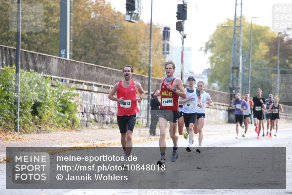 25.10.2026 - hella hamburg halbmarathon Jannik Wohlers http://msf.ph/oto/10848018 25.10.2026 10:13:57 Lombardsbrücke  meine-sportfotos.de