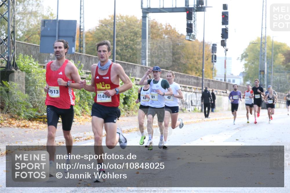 25.10.2026 - hella hamburg halbmarathon Jannik Wohlers http://msf.ph/oto/10848025 25.10.2026 10:14:00 Lombardsbrücke 11496, 30513, 43, 51 meine-sportfotos.de