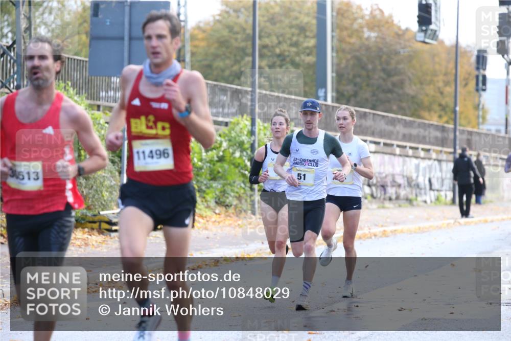 25.10.2026 - hella hamburg halbmarathon Jannik Wohlers http://msf.ph/oto/10848029 25.10.2026 10:14:01 Lombardsbrücke 11496, 30513, 43, 51, 42 meine-sportfotos.de