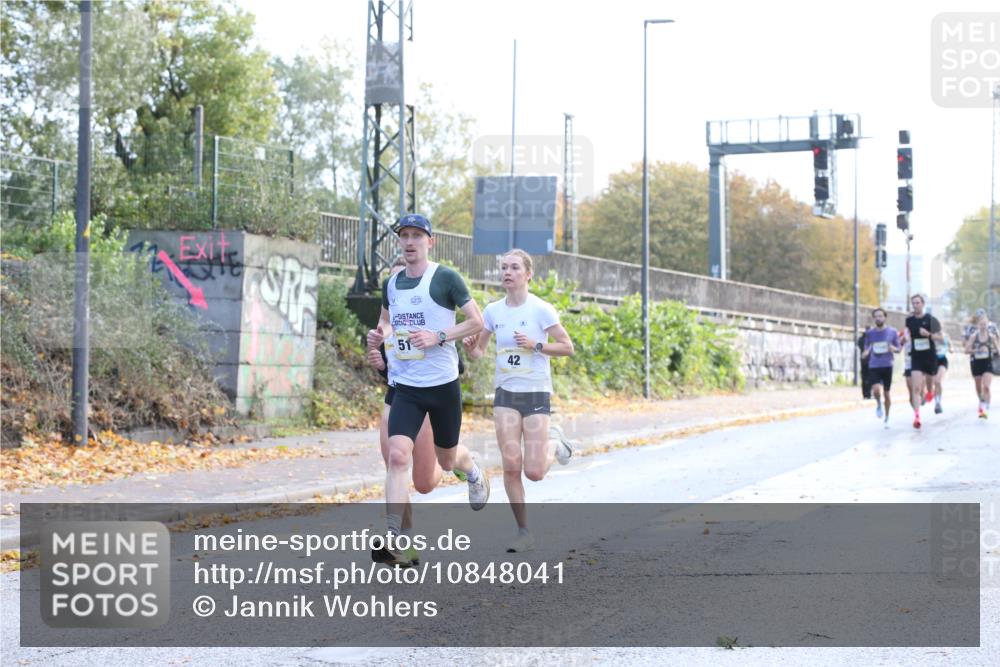 25.10.2026 - hella hamburg halbmarathon Jannik Wohlers http://msf.ph/oto/10848041 25.10.2026 10:14:02 Lombardsbrücke 11496, 30513, 43, 51, 42 meine-sportfotos.de