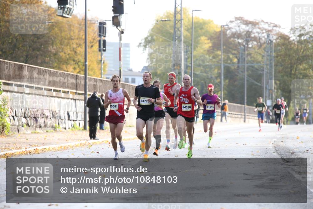 25.10.2026 - hella hamburg halbmarathon Jannik Wohlers http://msf.ph/oto/10848103 25.10.2026 10:14:29 Lombardsbrücke  meine-sportfotos.de