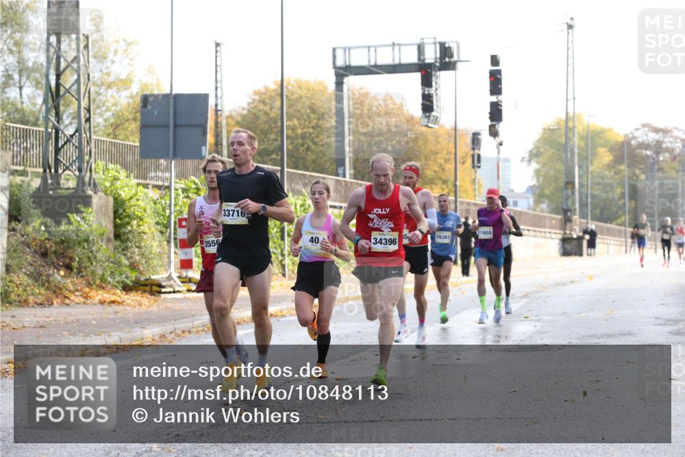 25.10.2026 - hella hamburg halbmarathon Jannik Wohlers http://msf.ph/oto/10848113 25.10.2026 10:14:33 Lombardsbrücke 33716, 34396, 35561, 40, 30965, 11655 meine-sportfotos.de