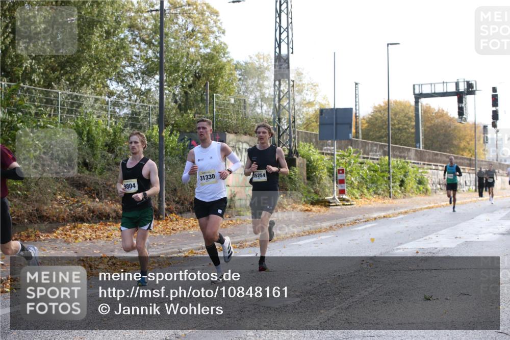 25.10.2026 - hella hamburg halbmarathon Jannik Wohlers http://msf.ph/oto/10848161 25.10.2026 10:15:01 Lombardsbrücke 45, 30002, 31330, 35254, 9804 meine-sportfotos.de
