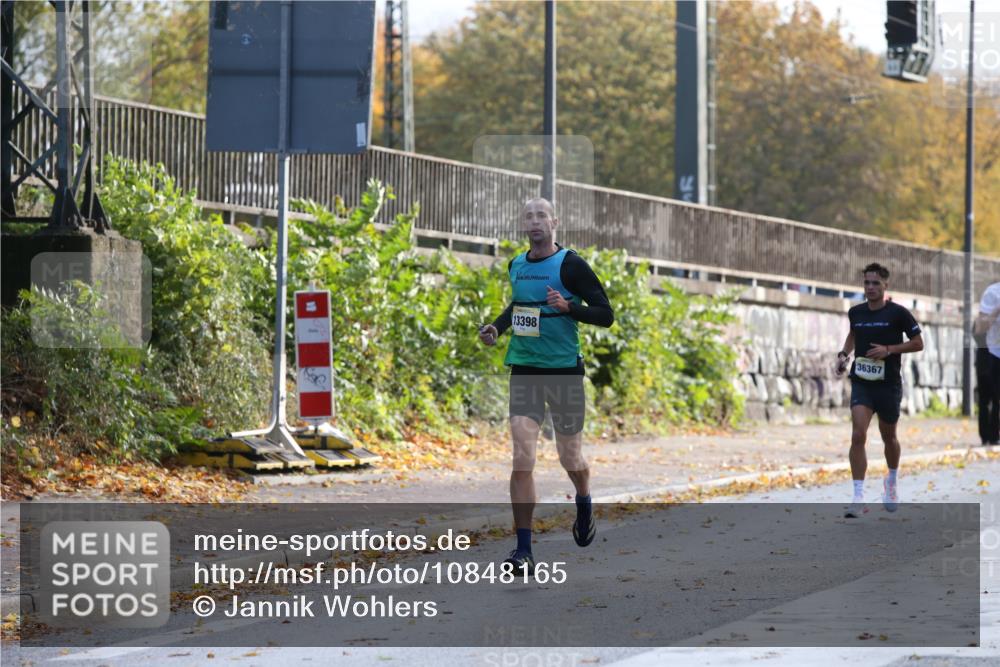 25.10.2026 - hella hamburg halbmarathon Jannik Wohlers http://msf.ph/oto/10848165 25.10.2026 10:15:04 Lombardsbrücke 30002, 31330, 35254, 9804, 13398 meine-sportfotos.de