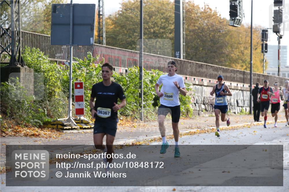 25.10.2026 - hella hamburg halbmarathon Jannik Wohlers http://msf.ph/oto/10848172 25.10.2026 10:15:07 Lombardsbrücke 13398, 36367 meine-sportfotos.de