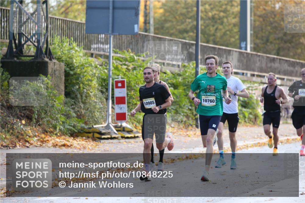 25.10.2026 - hella hamburg halbmarathon Jannik Wohlers http://msf.ph/oto/10848225 25.10.2026 10:15:23 Lombardsbrücke 21049, 20014, 25044, 10985, 10760 meine-sportfotos.de