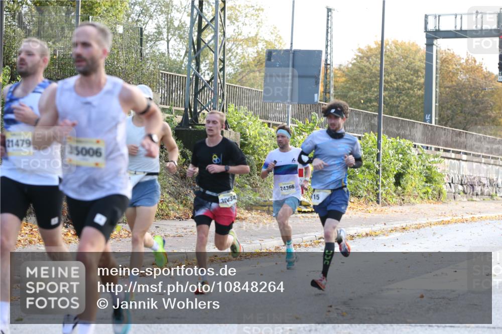 25.10.2026 - hella hamburg halbmarathon Jannik Wohlers http://msf.ph/oto/10848264 25.10.2026 10:15:39 Lombardsbrücke 19706, 35367, 30870, 2997, 20045, 21479, 35006, 30034, 15879, 15218, 24366 meine-sportfotos.de