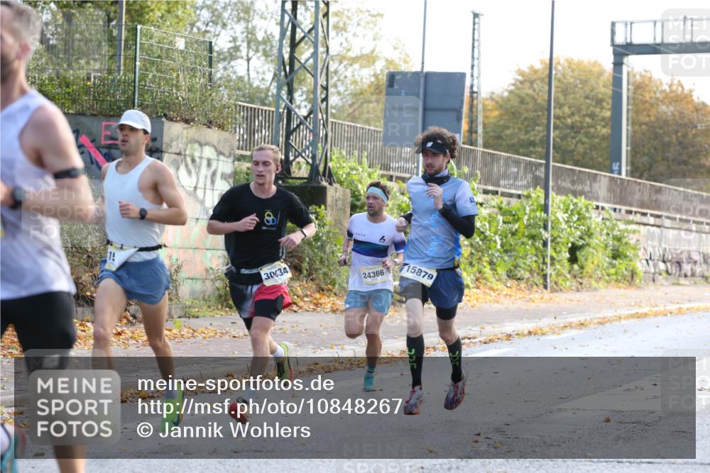 25.10.2026 - hella hamburg halbmarathon Jannik Wohlers http://msf.ph/oto/10848267 25.10.2026 10:15:39 Lombardsbrücke 19706, 35367, 30870, 2997, 20045, 21479, 35006, 30034, 15218, 15879, 24366 meine-sportfotos.de