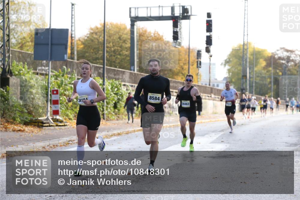 25.10.2026 - hella hamburg halbmarathon Jannik Wohlers http://msf.ph/oto/10848301 25.10.2026 10:15:54 Lombardsbrücke 35621, 34164, 8584, 36463 meine-sportfotos.de