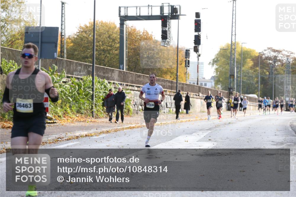 25.10.2026 - hella hamburg halbmarathon Jannik Wohlers http://msf.ph/oto/10848314 25.10.2026 10:15:56 Lombardsbrücke 34164, 8584, 36463 meine-sportfotos.de