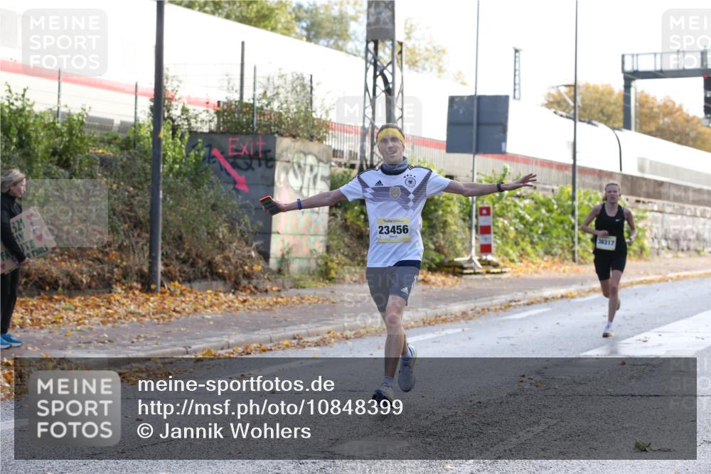 25.10.2026 - hella hamburg halbmarathon Jannik Wohlers http://msf.ph/oto/10848399 25.10.2026 10:16:29 Lombardsbrücke 23456, 36317 meine-sportfotos.de