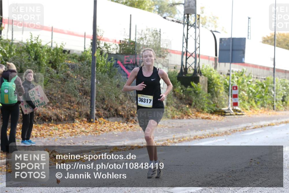 25.10.2026 - hella hamburg halbmarathon Jannik Wohlers http://msf.ph/oto/10848419 25.10.2026 10:16:32 Lombardsbrücke 23456, 36317 meine-sportfotos.de