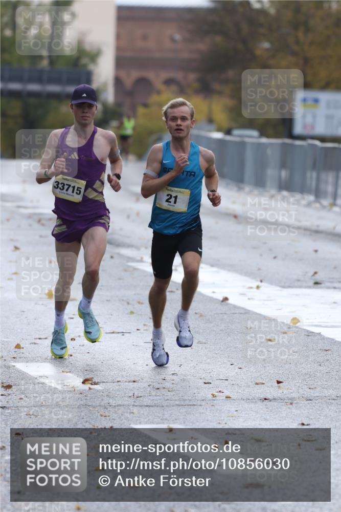 25.10.2026 - hella hamburg halbmarathon Antke Förster http://msf.ph/oto/10856030 25.10.2026 10:09:25 Lombardsbrücke 21, 33715 meine-sportfotos.de