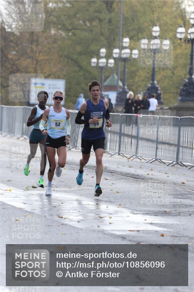 25.10.2026 - hella hamburg halbmarathon Antke Förster http://msf.ph/oto/10856096 25.10.2026 10:11:10 Lombardsbrücke 55, 52, 37 meine-sportfotos.de